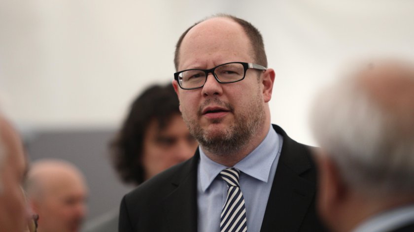 Adamowicz kupił akcje PZU