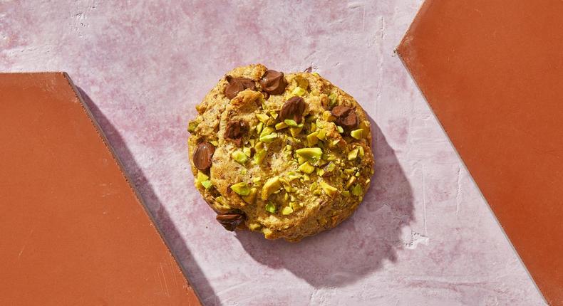 Pistachio-Chocolate Chip Protein Cookies