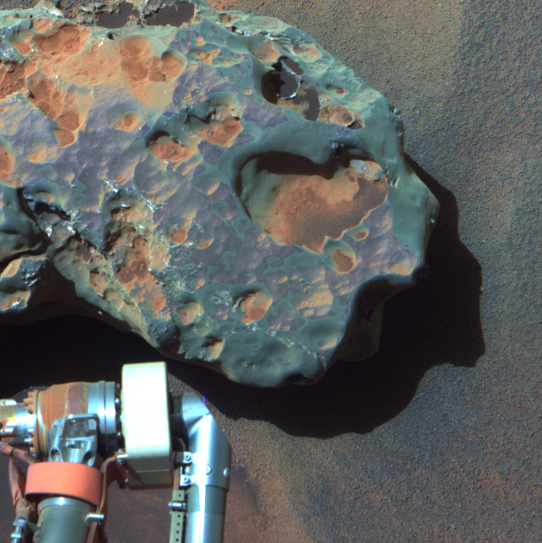 Marsjańskie skały w obiektywie NASA
