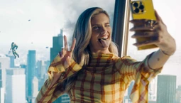 W kinach zarobił 600 milionów. Megahit błyskawicznie na VOD