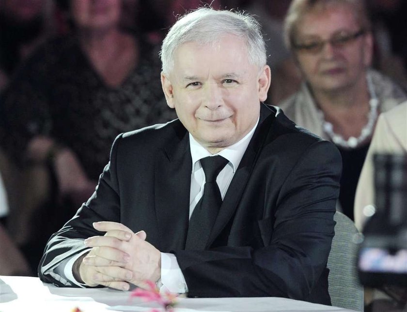 Kaczyński przygarnął kota. Ma problem z imieniem...