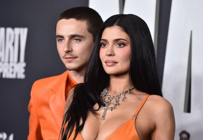 Kajli Džener i Timoti Šalame