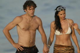 Monika Beluči rekla šta misli o BIVŠEM MUŽU i podigla je sve na noge! Kasel u 58. NA BOŽIĆ dobio SINA sa ženom koja može da mu bude ĆERKA - ljubavi mu ne traju dugo, ali mu svaka donese DETE