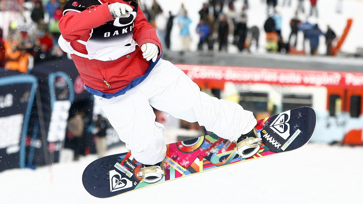 Paulina Ligocka-Andrzejewska zajęła czwarte miejsce w snowboardowej konkurencji halfpipe na zimowej Uniwersjadzie w tureckim Erzurum. W rywalizacji mężczyzn jej brat Michał (oboje AZS AWF Katowice) był ósmy.