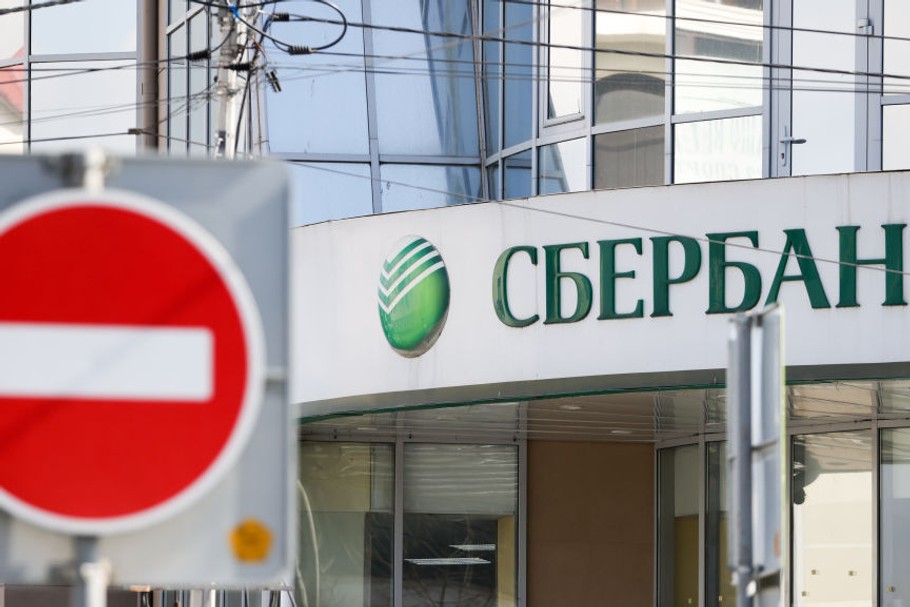 Sberbank wycofuje się z Europy po tym, jak dotknęły go konsekwencje nowych sankcji gospodarczych