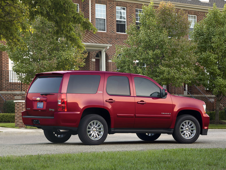 Chevrolet Tahoe zielonym samochodem roku 2008