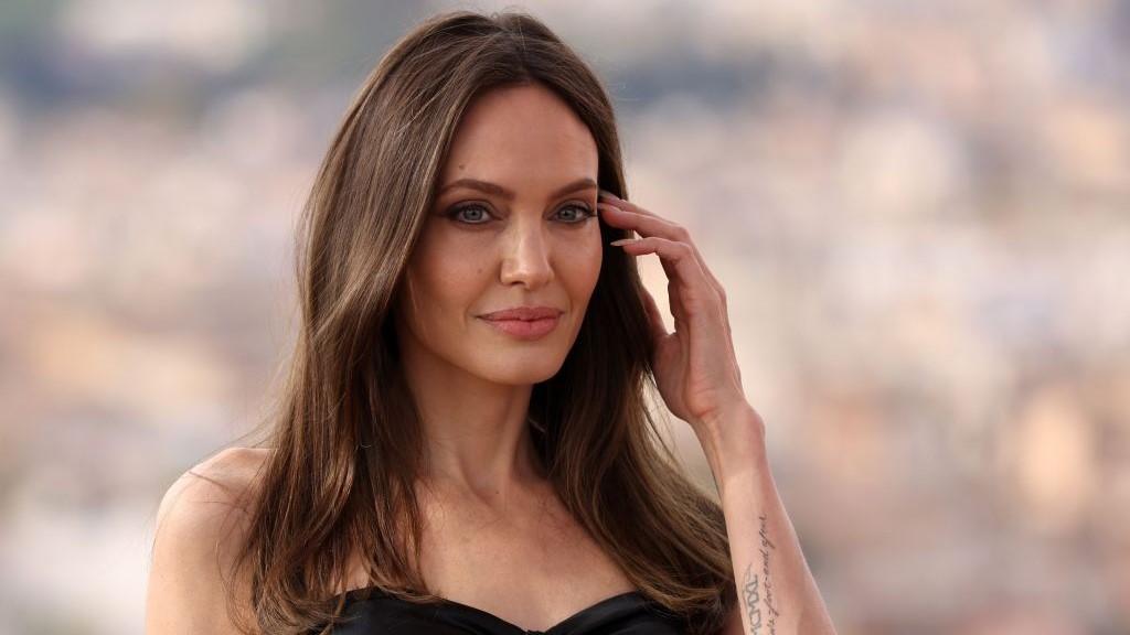 Angelina Jolie üzenetétől megszakad a szívünk