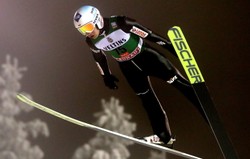 PŚ w skokach: Stoch dopiero dziewiąty w kwalifikacjach, wygrał Kraft