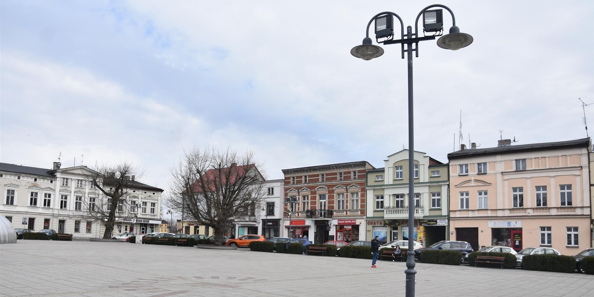 Pijane nastolatki znalezione na wągrowieckim rynku. 