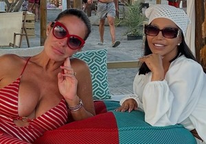 Milena Kačavenda, Žana Omnia