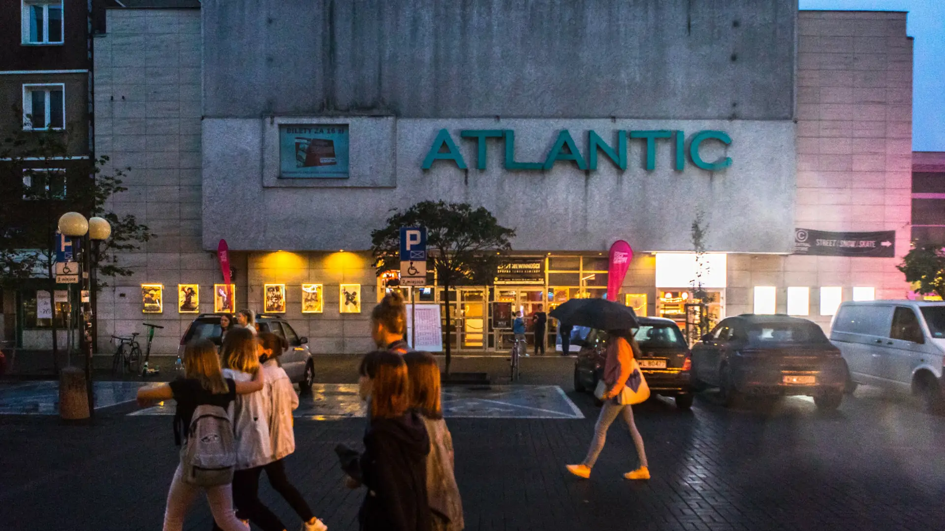 Warszawskie kino Atlantic żegna się z widzami. "Ostatni rok był dla nas bardzo ciężki"