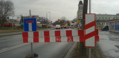 Zamknęli przejazd na Dębcu. Zamkną kolejny! FILM