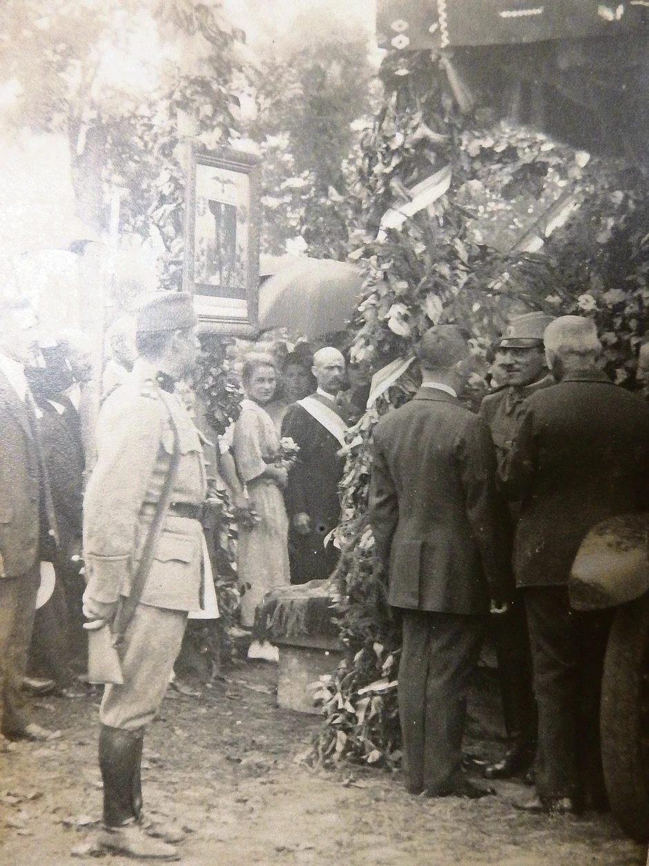 Kralj bio u banji neposredno pred ženidbu