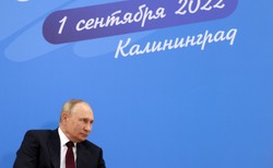 Władimir Putin przyleciał do Kaliningradu. "Pracowitość to nie jest gumowa pupa"