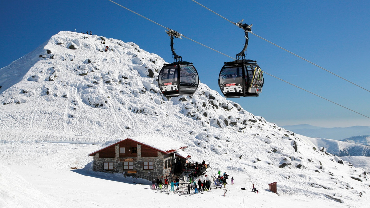 Już w najbliższy piątek 5 grudnia startuje sezon narciarski na Słowacji. Jako pierwszy swoje stoki dla narciarzy udostępni największy słowacki ośrodek narciarski Jasna-Chopok Niskie Tatry.