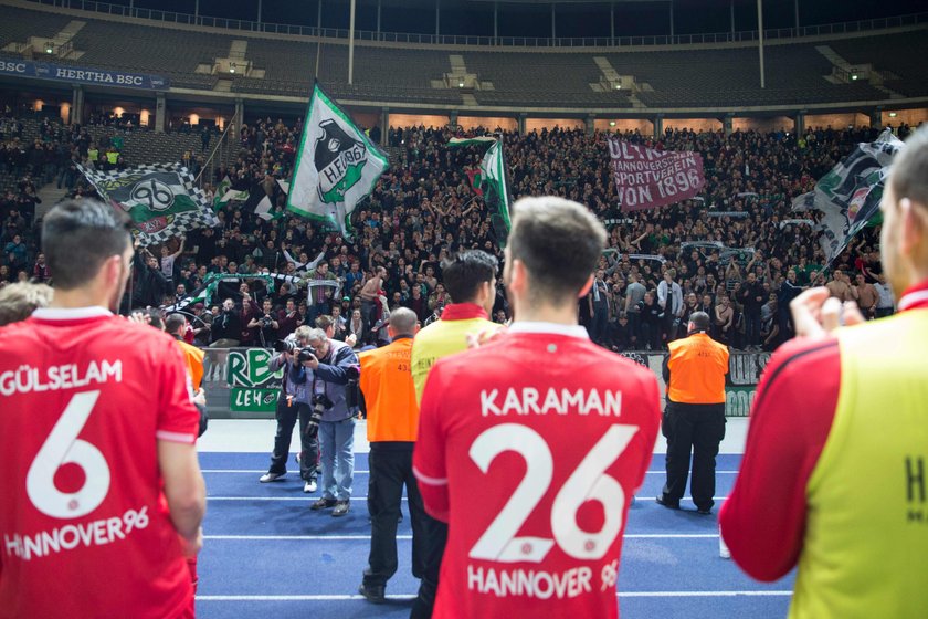 Hannover 96 spada z Bundesligi. Sex club chce poprawić humory kibiców!