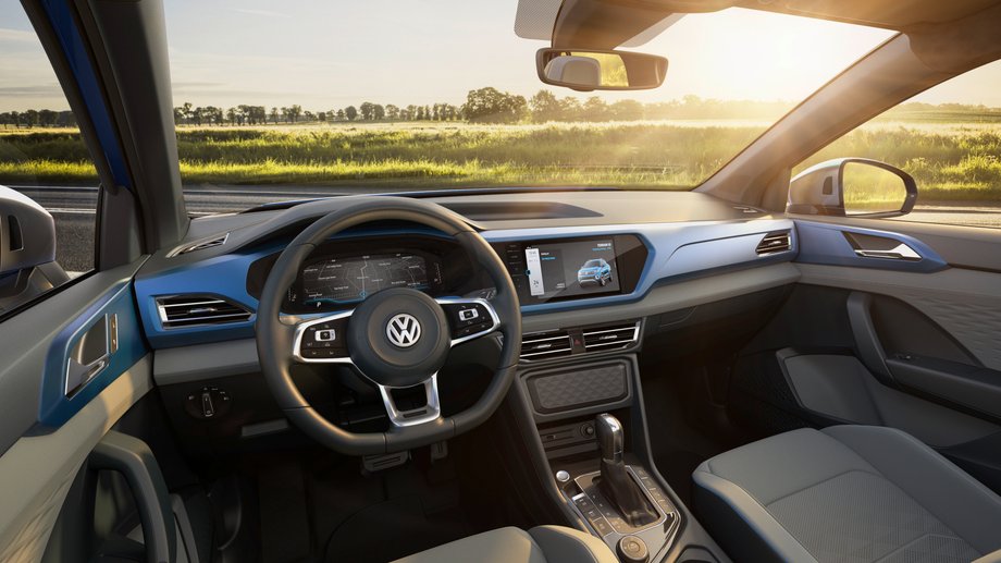 Volkswagen Tarok Concept - kokpit