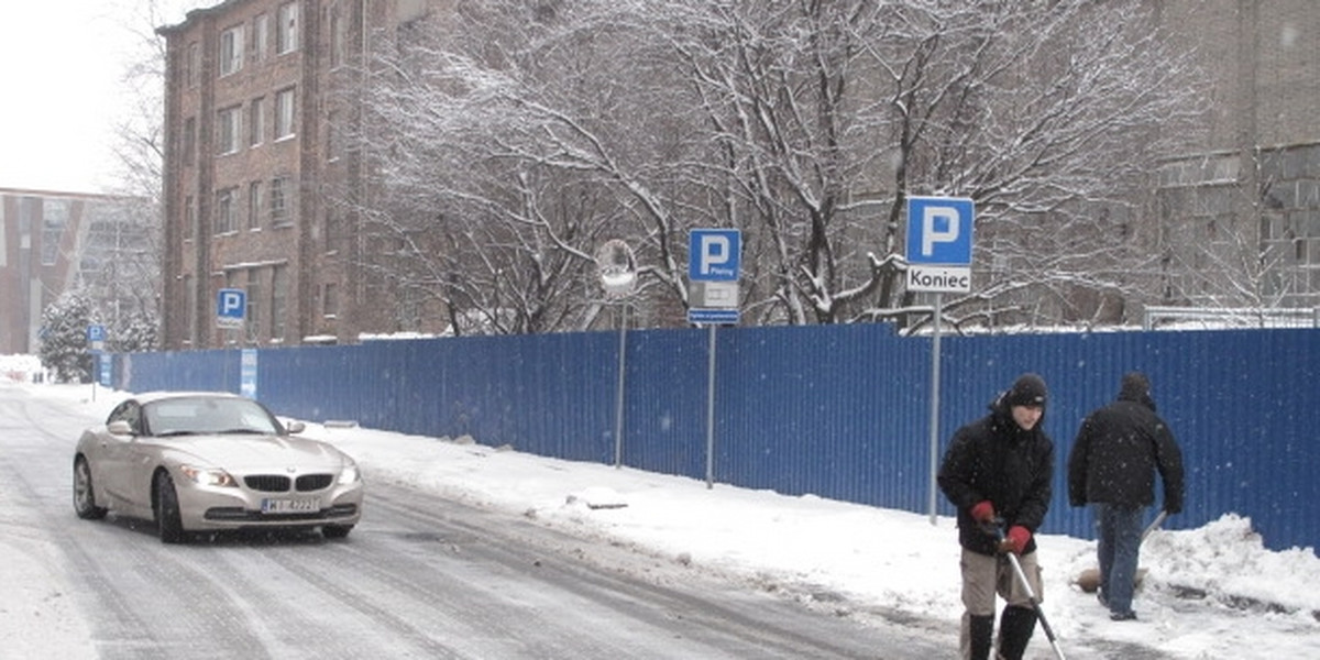 Prywatny parking na Leszczyńskiej
