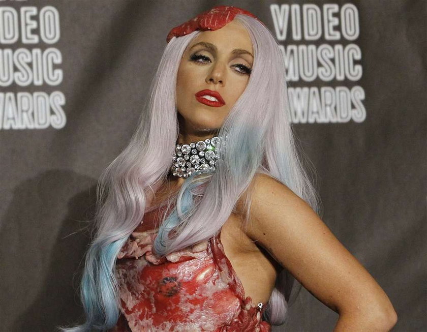 Lady Gaga pokazała biust