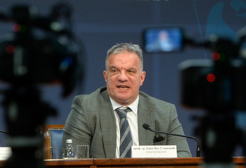 "Ukoliko visokoškolske ustanove žele da imaju perspektivu i novu generaciju studenata, potrebno je da prionu na posao i da u ovih 12-13 nedelja daju sve od sebe da se propušteno nadoknadi"