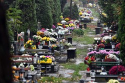 Dziś Wszystkich Świętych. Sekretarz generalny KEP: To święto bardzo radosne