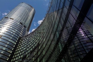 Wrocław: Zadymienie w Sky Tower. Ewakuowano tysiąc osób