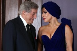 Wreszcie! Lady Gaga jak prawdziwa dama u boku 88-letniego Tony'ego Bennetta [ZDJĘCIA]