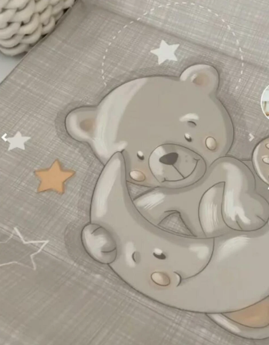 Adriana je pokazala i kako izgleda postolje na kom ona presvlači svoju naslednicu