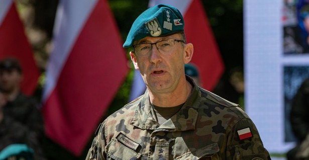 Gen. broni Tomasz Piotrowski