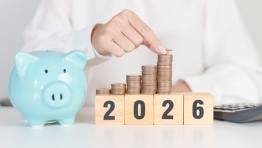 waloryzacja emerytur w 2026 roku. oto prognozowany wskaźnik oraz stawki brutto i netto. ile zus wypłaci "na rękę"?