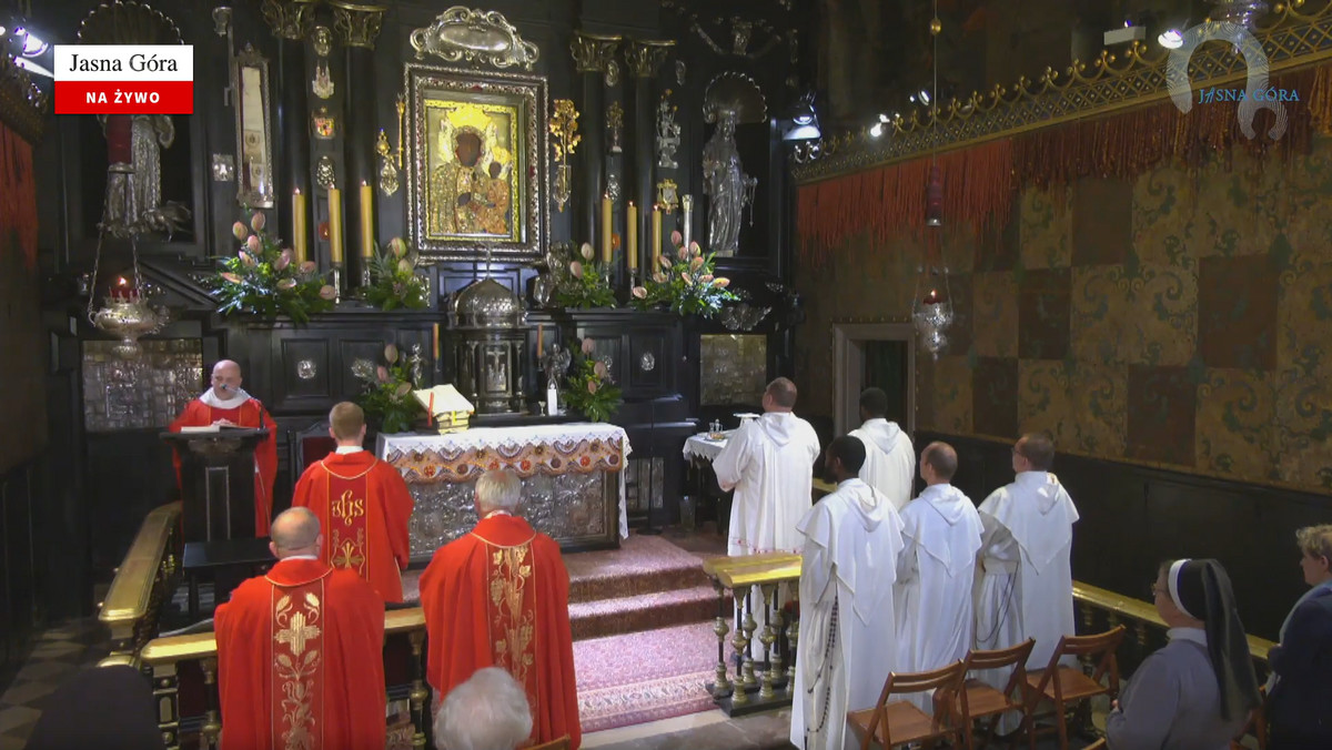 Spada zainteresowanie mszą świętą w Telewizji Polskiej