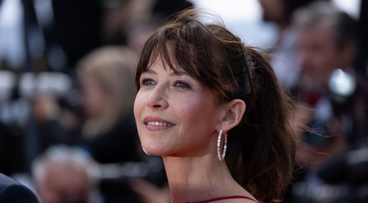 Sophie Marceau is nagyon trendin öltözködik Fotó: Getty Images