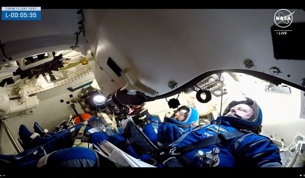 Astronauti Buč Vilmor i Suni Vilijams čekaju na lansiranje u "Starlajneru" 5. juna