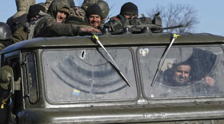 A szakadárok győztek, kivonják az ukrán katonákat Debalcevéből