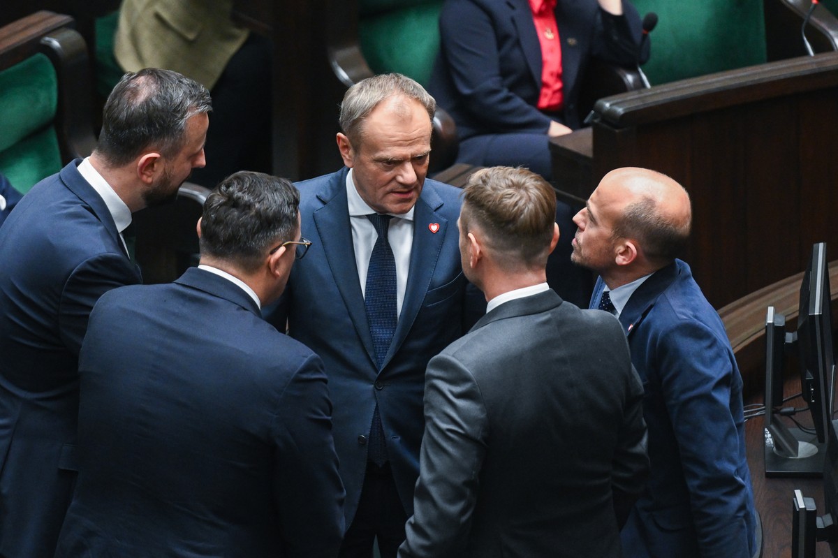 KO zwiększa przewagę nad PiS. Jest najnowszy sondaż partyjny