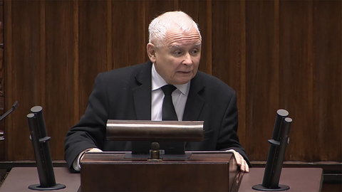 Jarosław Kaczyński wtargnął na mównicę. "Wiem jedno, pan jest niemieckim agentem"