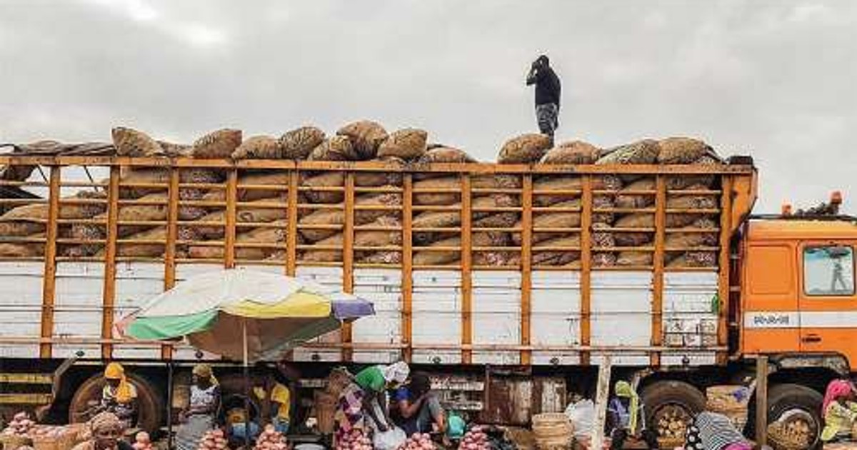 Customs intercept 15 trucks of food items in Sokoto amid hardship - Vimarsana News