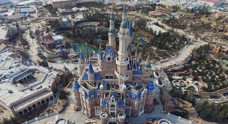 ___5099396___https:______static.pulse.com.gh___webservice___escenic___binary___5099396___2016___6___1___13___Shanghai+Disneyland