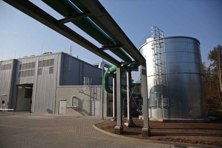 Ośrodek, wraz z nowocześniejszą infrastrukturą badawczą, będzie dostępny zarówno dla ośrodków badawczych jak i dla partnerów biznesowych, w tym także prywatnych podmiotów gospodarczych, które będą mogły przeprowadzać testy silników oraz prototypów silników.<br><br> (mr) PAP/Rafał Guz