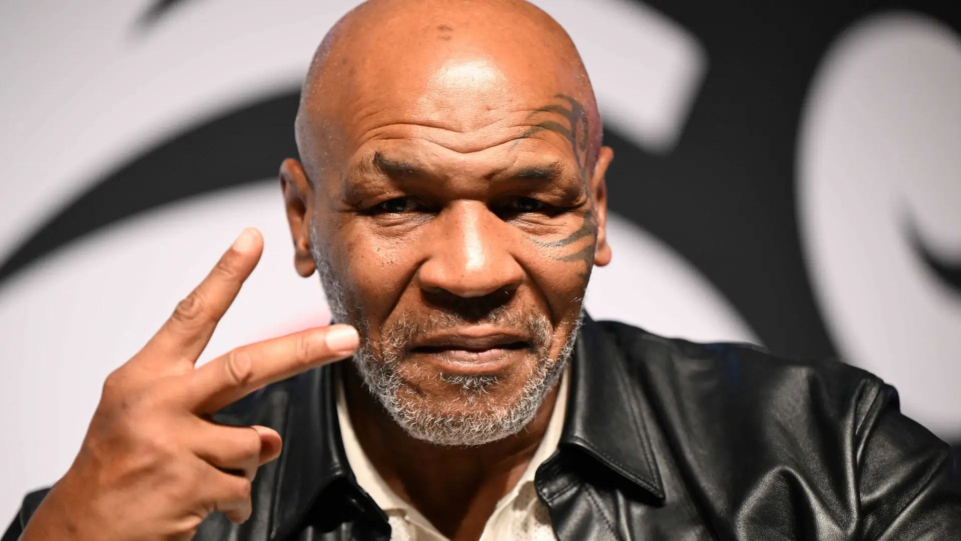 Mike Tyson odwiedził Polskę? Dwa zaskakujące zdjęcia legendy boksu