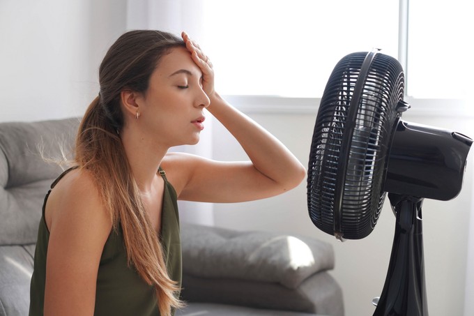 Klíma nélkül: így hűtse le magát és a lakást estére fillérekből