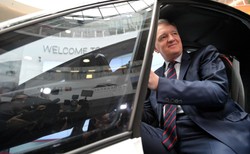 NOWY polski pojazd elektryczny ujawniony. Potrafi zmniejszyć szerokość o połowę [Zdjęcia z premiery]