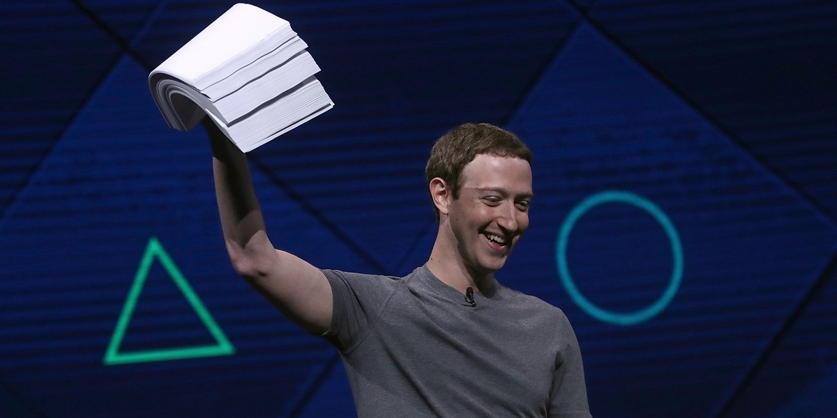 Mark Zuckerberg, prezes Facebooka, podczas przemówienia na konferencji F8