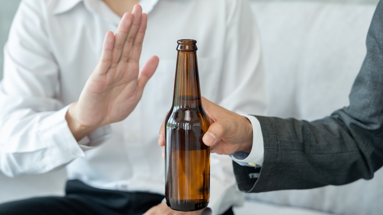 Obmedzenie alkoholu sa môže zdať ako malý krok, no váš život dokáže zmeniť od základov.