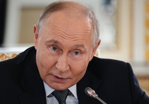 Vladimir Putin u razgovoru sa rukovodiocima vodećih međunarodnih novinskih agencija na marginama Međunarodnog ekonomskog foruma u Sankt Peterburgu