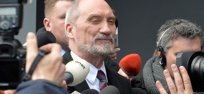 "Czy chce pan pomóc państwu polskiemu?" Jak Macierewicz chciał przejmować członków komisji Millera