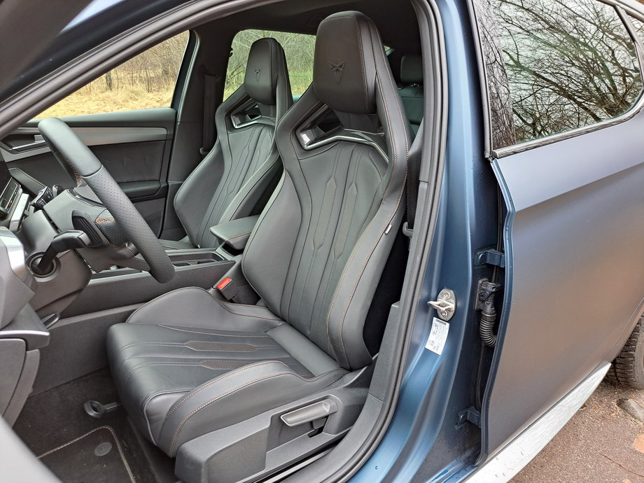 The Cupra Leon VZ has excellent Sabelta seats on board.  They have many of the same features as real sports bucket seats.