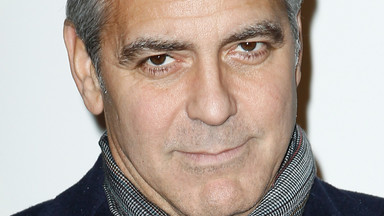 Opalony George Clooney na randce z ukochaną