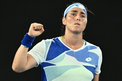 Australian Open. Jabeur potrzebowała trzech setów, aby awansować do 2. rundy