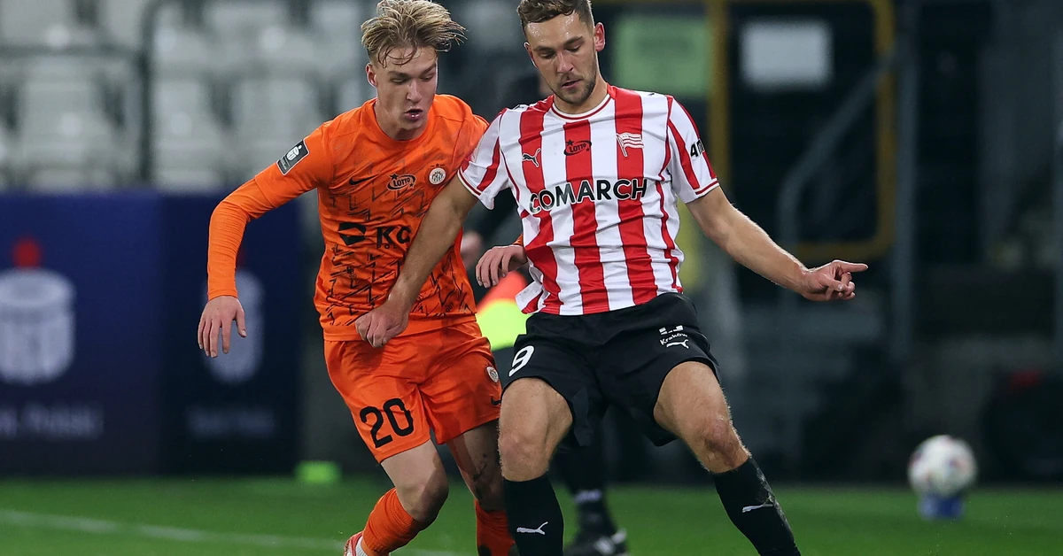 Filip Stojilkovic powinien Cracovii zapewnić trzy punkty. Trafił w bramkarza Zagłębia